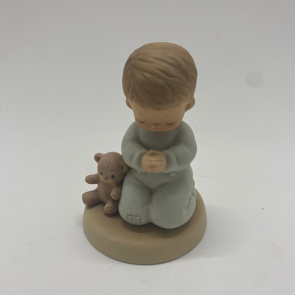 Vintage 80's Memories Of Yesterday "Now I Lay Me Down To Sleep" Figurine